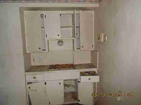 8211 Greenview (18)_m.jpg